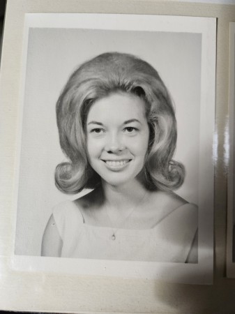 Linda Lipscomb's Classmates profile album