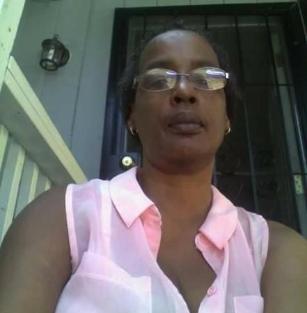 Gloria Lofton's Classmates® Profile Photo