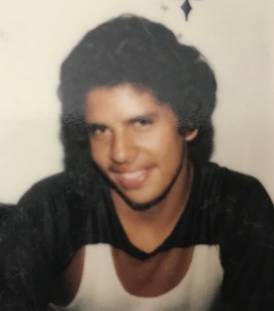 Frank Reyes' Classmates profile album