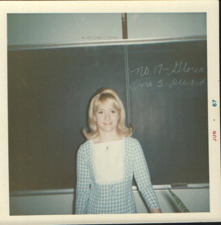 Linda Moss' Classmates profile album