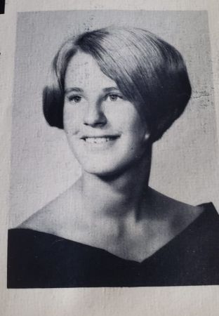 Joan Thiel's Classmates profile album