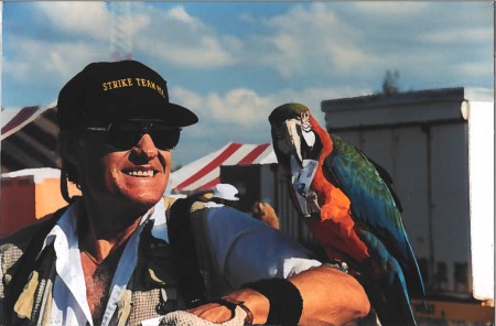 DUKE THE PARROT: IN  KEY WEST FLORIDA