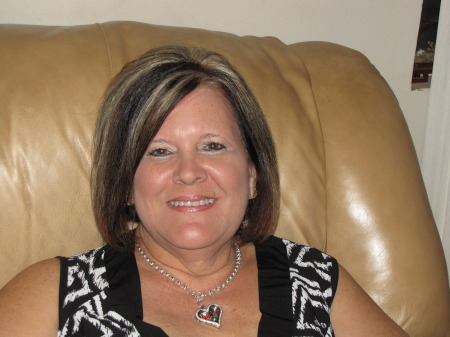 Lynn Mahoney's Classmates® Profile Photo