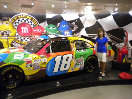 M&M  Store 