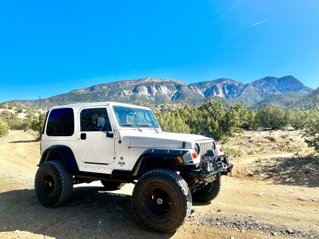 Jeeping in the Sandia Mountain foothills