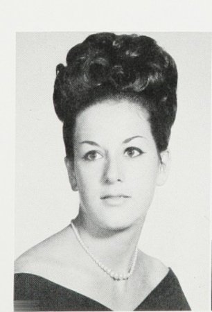 Linda Weaver's Classmates profile album