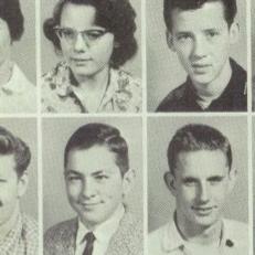 Harold Lucas' Classmates profile album