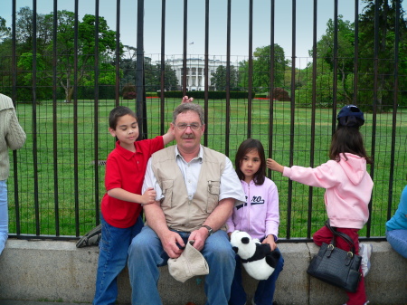 White House with the kids