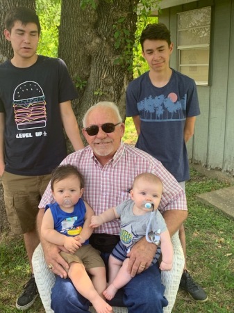 Gramps and 4 of the Grandkids 