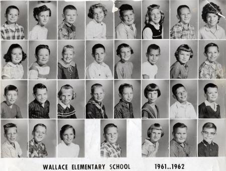 Wallace class of 70 4th grade