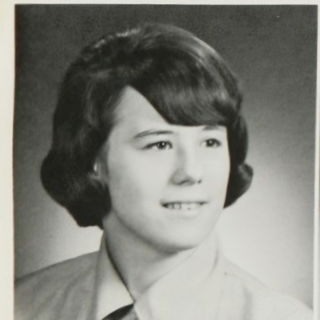 Linda Gidget Whitmore's Classmates profile album