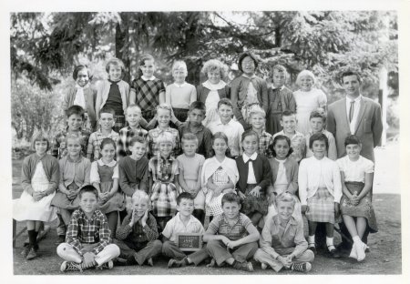 1958 Grade 3 Class Picture Glenwood School