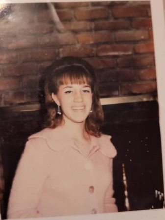 Glenda Thomas' Classmates profile album