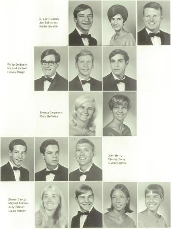 Brenda Bergmann Howard's Classmates profile album