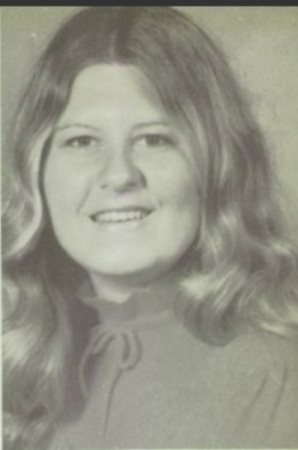 Debbie Fields' Classmates profile album