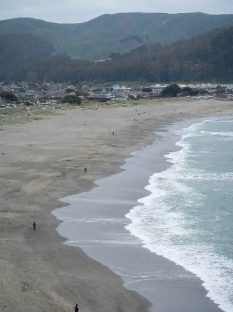 The beach at Linda Mar.