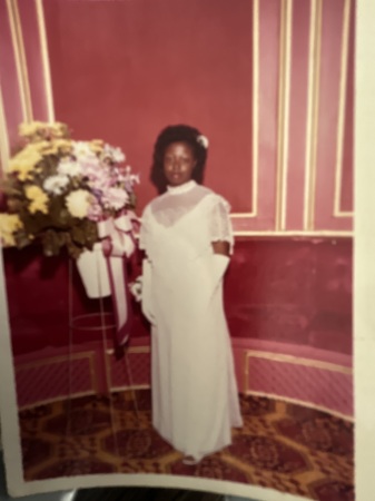 Yolanda White's Classmates profile album