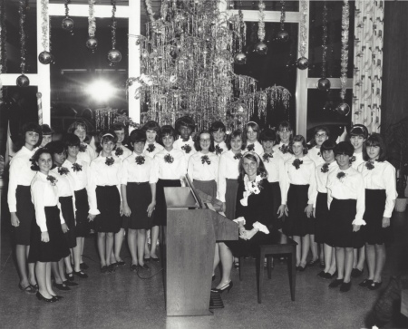 Mrs. Greenspan's 7th Grade Girls Chorus