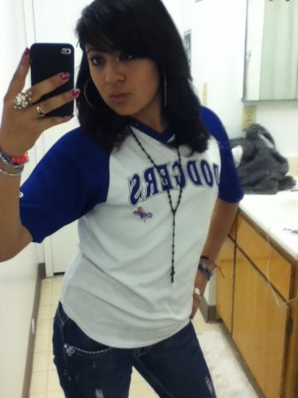 Mayra Salazar-Banuelos' Classmates profile album