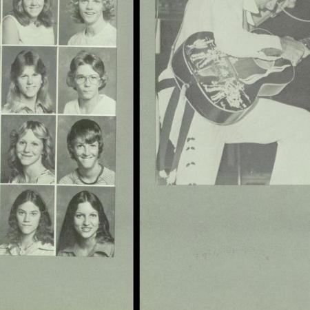 Michele Vickers' Classmates profile album