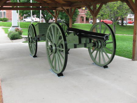 Civil War Ordnance Rifle & Limber Wagon