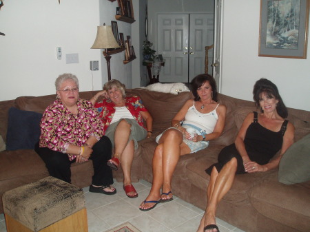 Bonnie Lahania, Tina Felizianetti, Penny Vlahos & Doreen Delcarlo at Judy Gillio's house 2011 