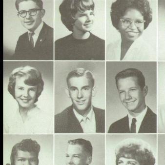Warren Rhoads's Classmates® Profile Photo