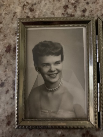 Carolyn Stines' Classmates profile album