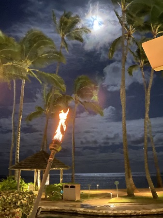 Hawaiian moonlight, Kahala