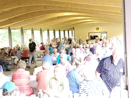 Arlington High alumni picnic