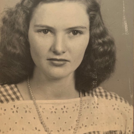 Nelda Thompson's Classmates profile album