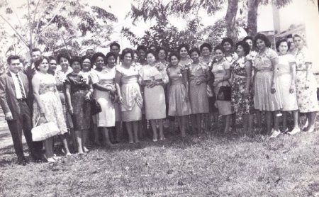 Maestras de la Clase del 19632 en Escuela Superior Gabriela Mistral