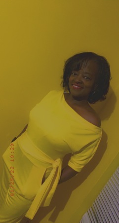 Yolanda Ellis' Classmates profile album