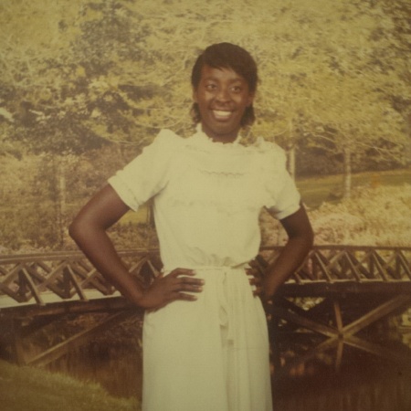 Linda Jones' Classmates profile album