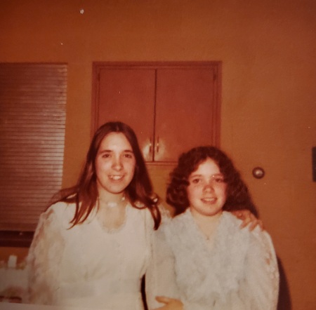 Susan Hiott (Gratton)'s Classmates profile album