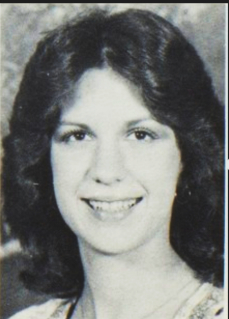 Shari  Farrell (Yates)'s Classmates profile album