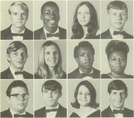 Anthony Montgomery's Classmates profile album