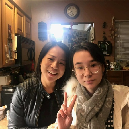 Mei and Lily at mom's after arriving in the US