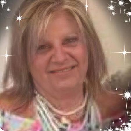 Lynn Marie Fox's Classmates® Profile Photo