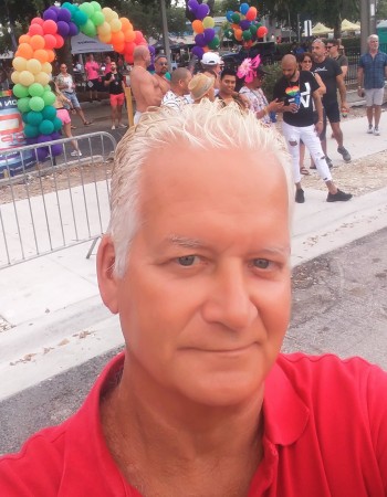 who doesn't like a parade? Wilton Manors Flori