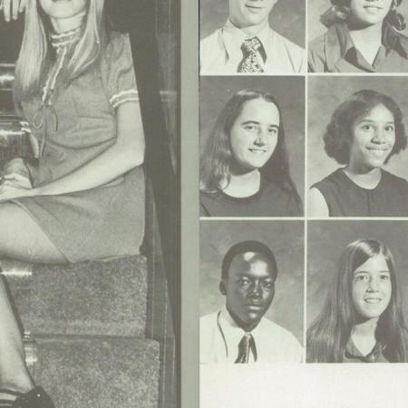 Karen Lecompte's Classmates profile album