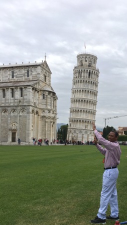 LEANING TOWER OF PISA IN PISA, ITALY