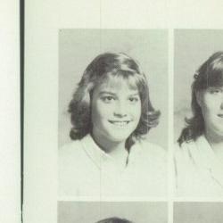 Lisa Brewer's Classmates profile album