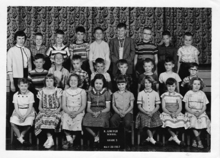 Dennis Fullerton's album, Grade school class photo