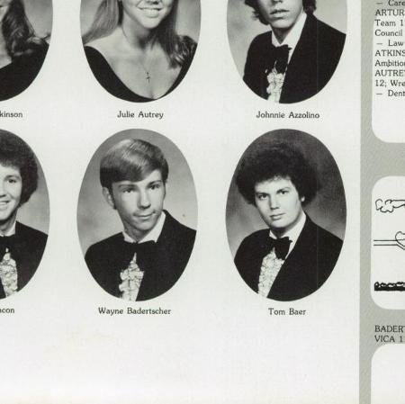 Kelly Barnes' Classmates profile album