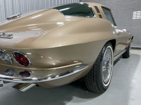 64 Vette.  327/300 4 Speed numbers matching