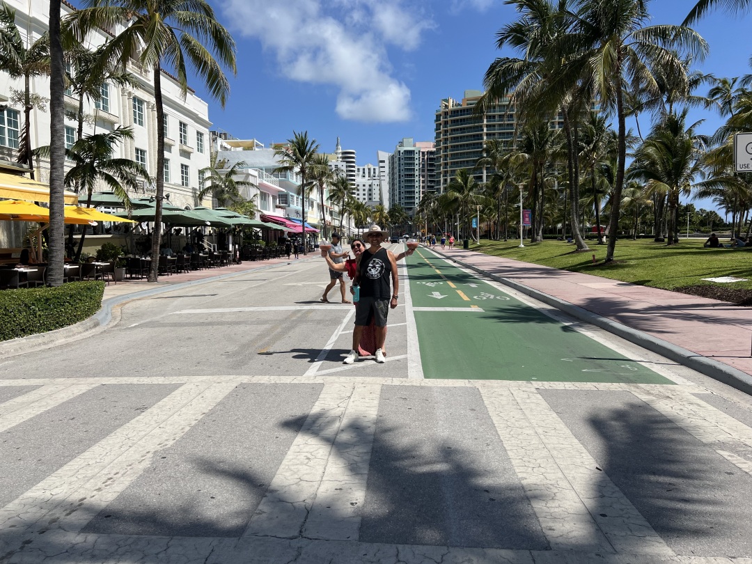 Photo bomber in Miami Beach,Florida 2024