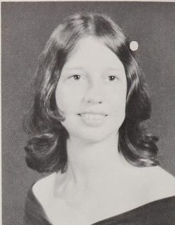 Lisa Robbins' Classmates profile album