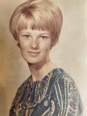 Linda Barrett (Johnson)'s Classmates profile album