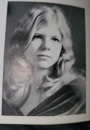 Susan Williams' Classmates profile album